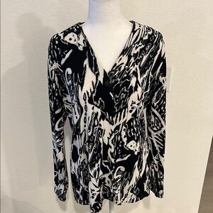Chico's Black and White Long Sleeve Cardigan with Abstract Pattern